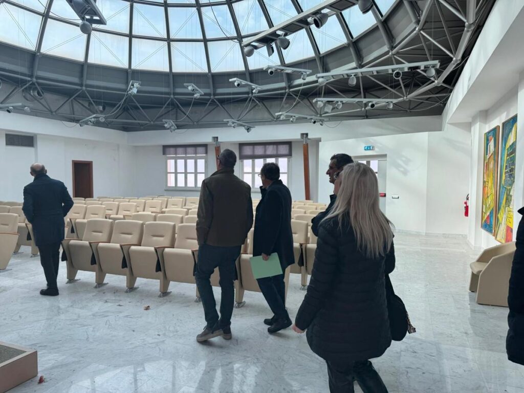 LAZIO ECONOMY - Camera di Commercio - nuove sedi